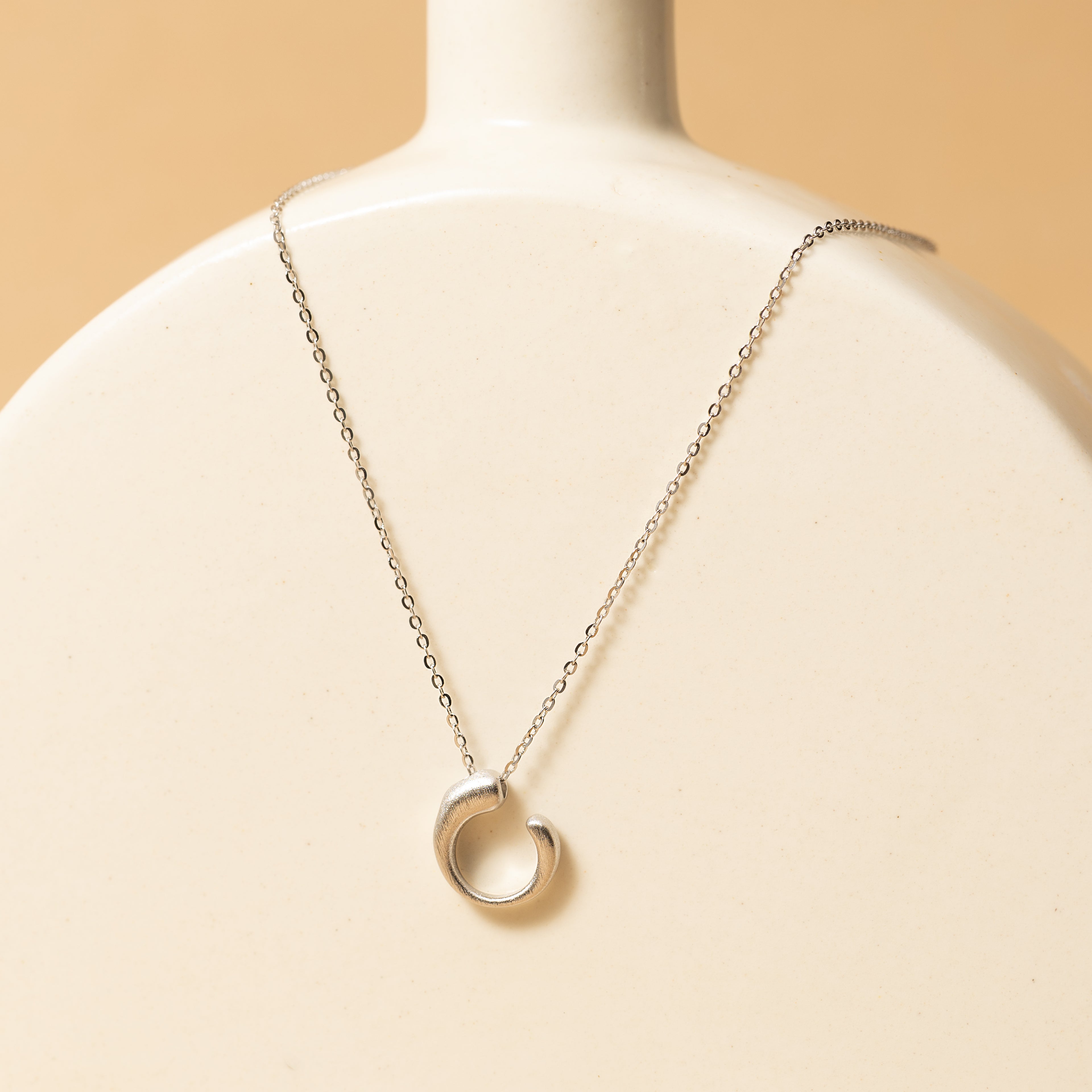 Minimalistic Arc Loop Necklace