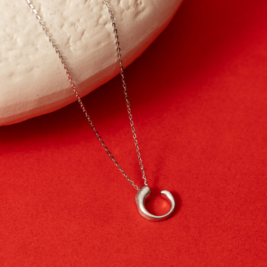 Minimalistic Arc Loop Necklace