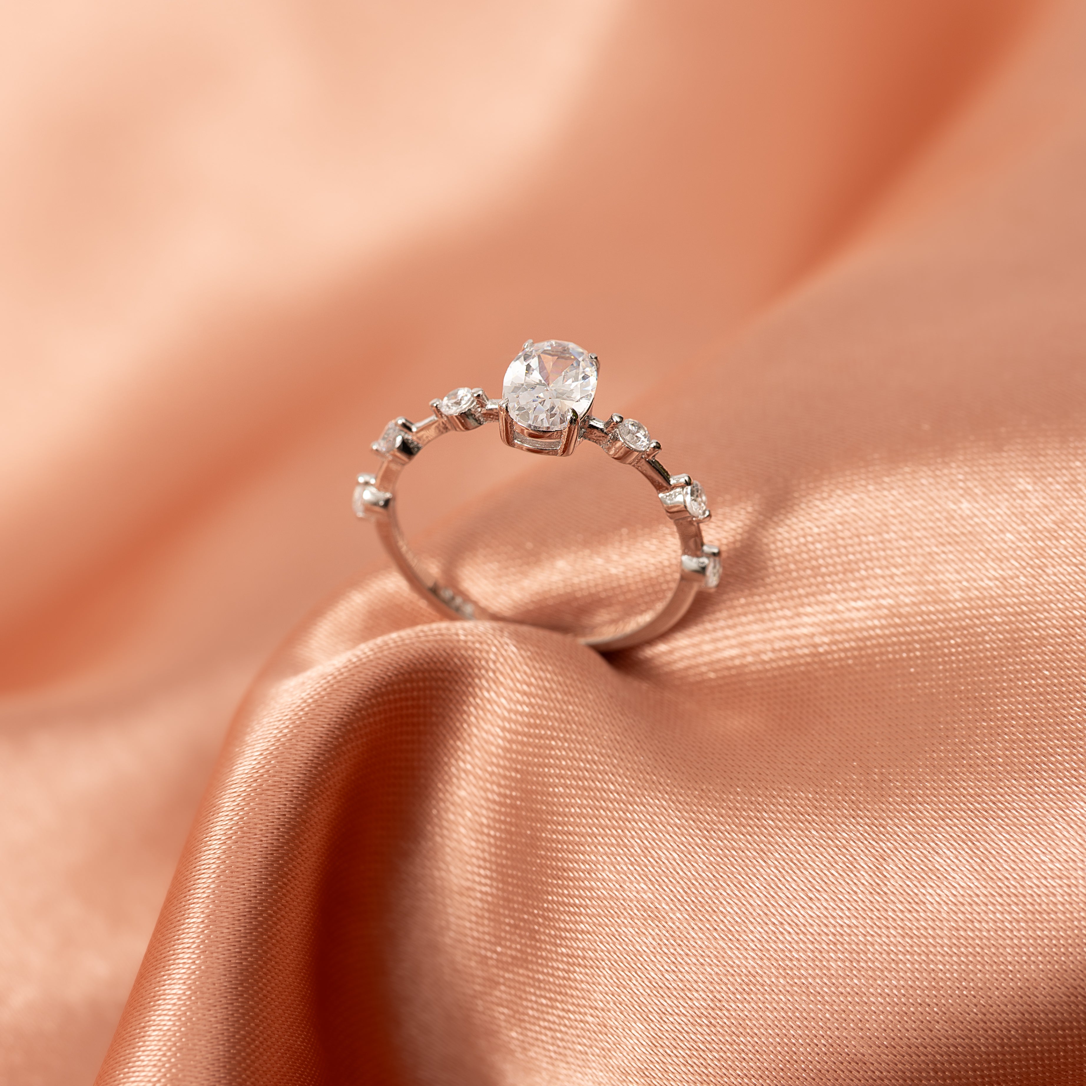 Sterling Silver Zircon Sparkling Loop Ring